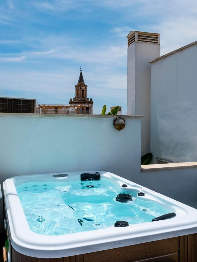 R26 Suites Sevilla Εξωτερικό φωτογραφία