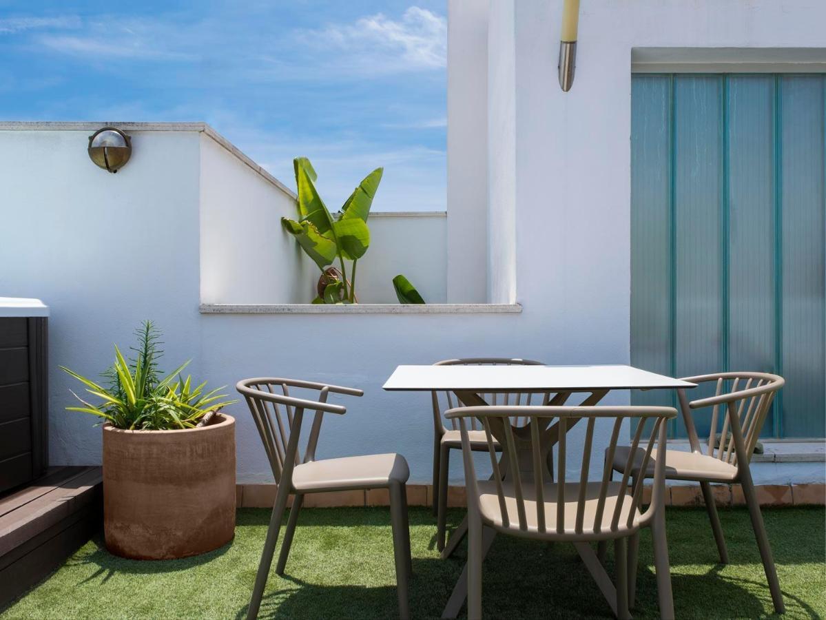 R26 Suites Sevilla Εξωτερικό φωτογραφία
